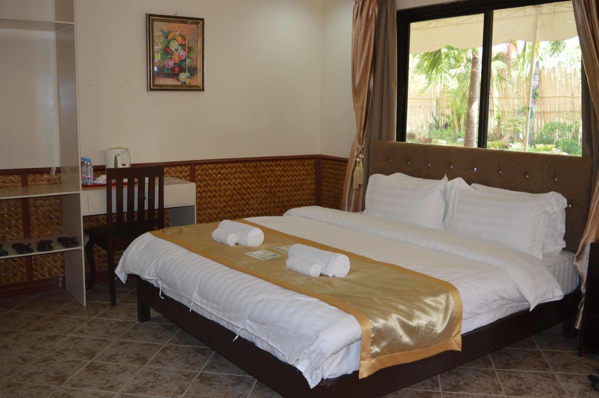 Palawan Seaview Resort Puerto Princesa Zewnętrze zdjęcie